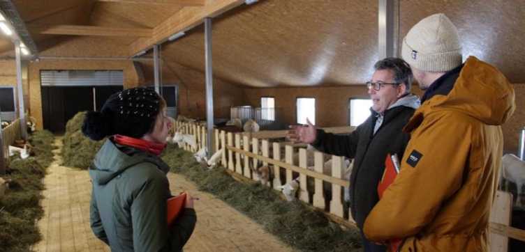 Talking to farmers in the Franche Montagne